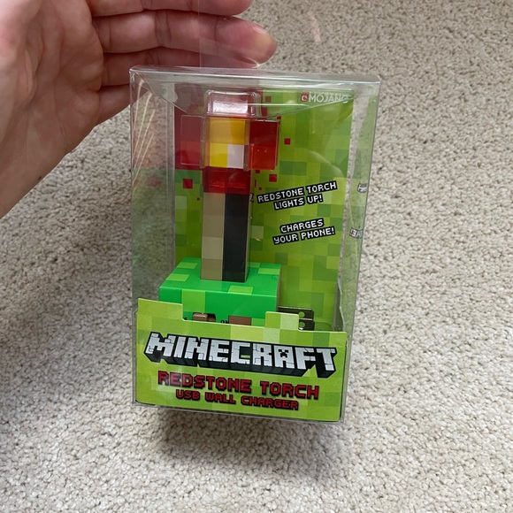 Minecraft wall charger - Picture 5 of 6